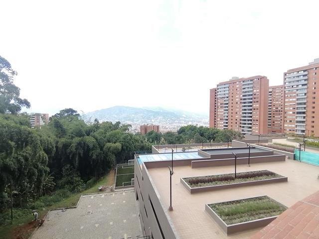 Fotos de LOMA DEL ESCOBERO CERCA A CITY PLAZA