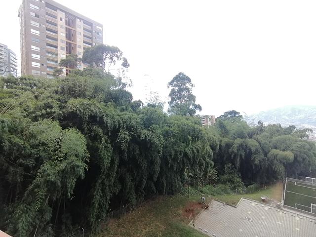 Fotos de LOMA DEL ESCOBERO CERCA A CITY PLAZA