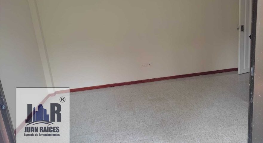 Fotos de LA 49 A UNA ESQUINA DE LA 49