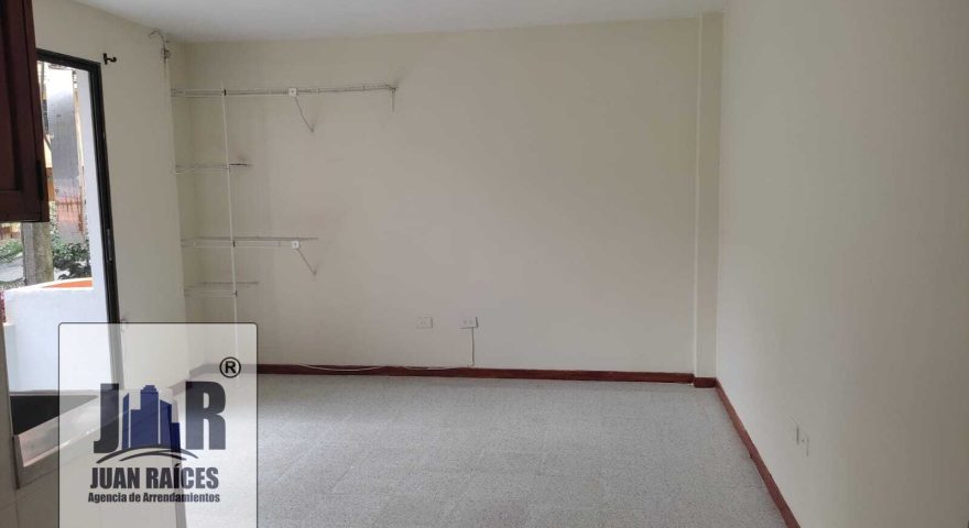 Fotos de LA 49 A UNA ESQUINA DE LA 49
