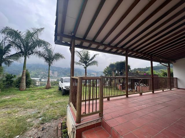 Fotos de LA TABLAZITA CERCA A ESPUMAS MEDELLIN