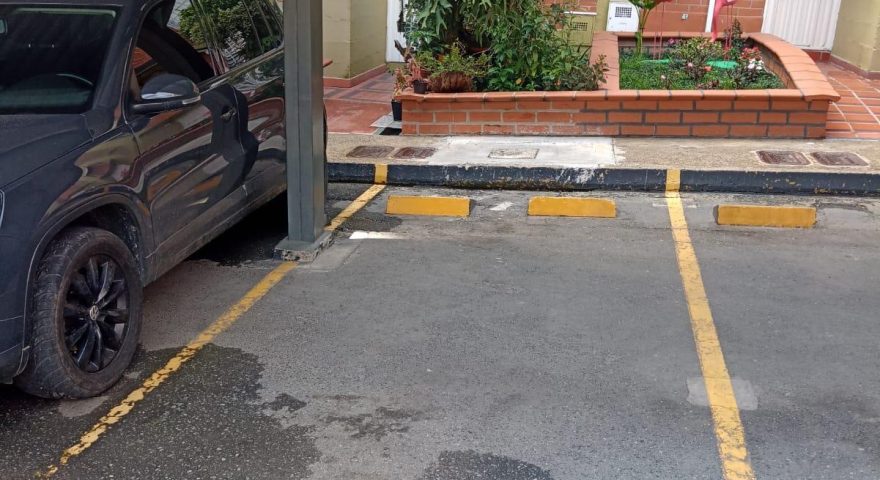 Fotos de PRADOS DE SABANETA