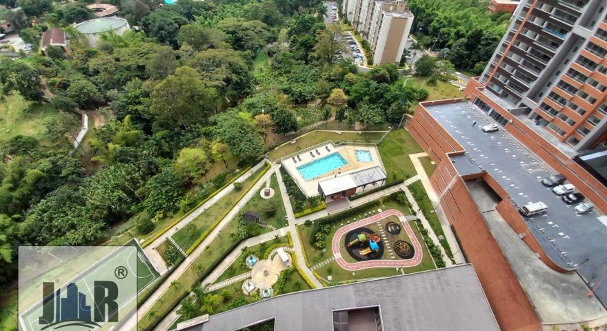 Fotos de SURAMERICANA 