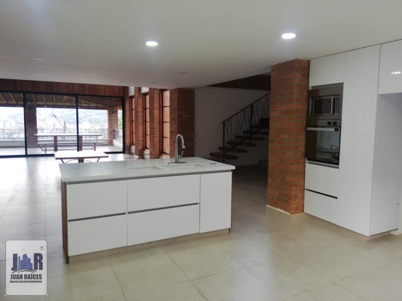 Finca en Arriendo en La Mina Cod 2925